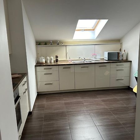 Apartament Bobrzanska - 4 Bedrooms Sypialnie Świdnica Exterior foto